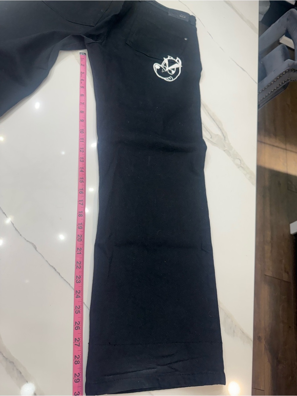 Snoop Dogg’s Neff Black Denim Pants - Picture 9 of 9